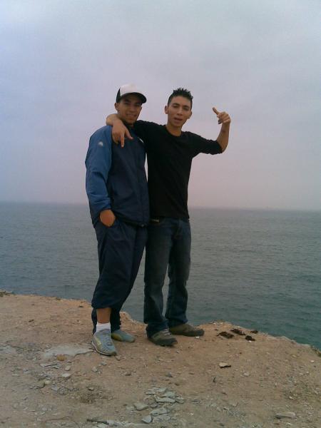 hi the wodls this me best frind reeda whit me pedro of cornich