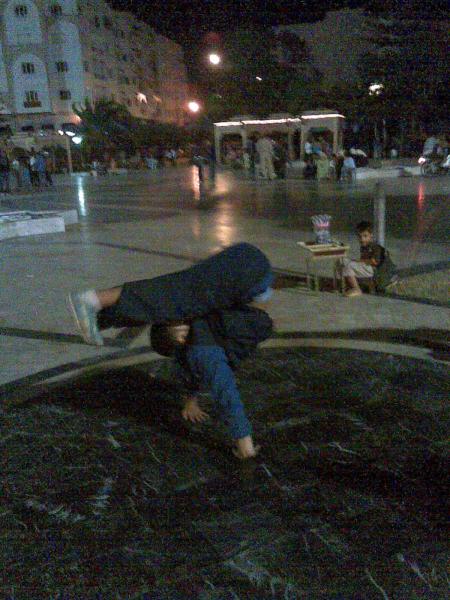 hi ci moi pedro fi alkhobza de safi kan triniw m3a drari m3a 11.00 lil