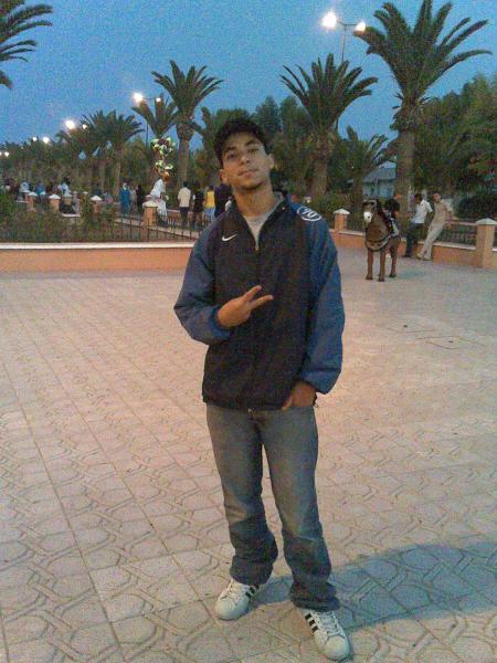 ci moi pedro fi aljarda twila dance youyou kan yalah fai9 man n3ass ma diwhach fiya ma kan fi9 tam 4 diyal 3chiya kan fik bakri yak